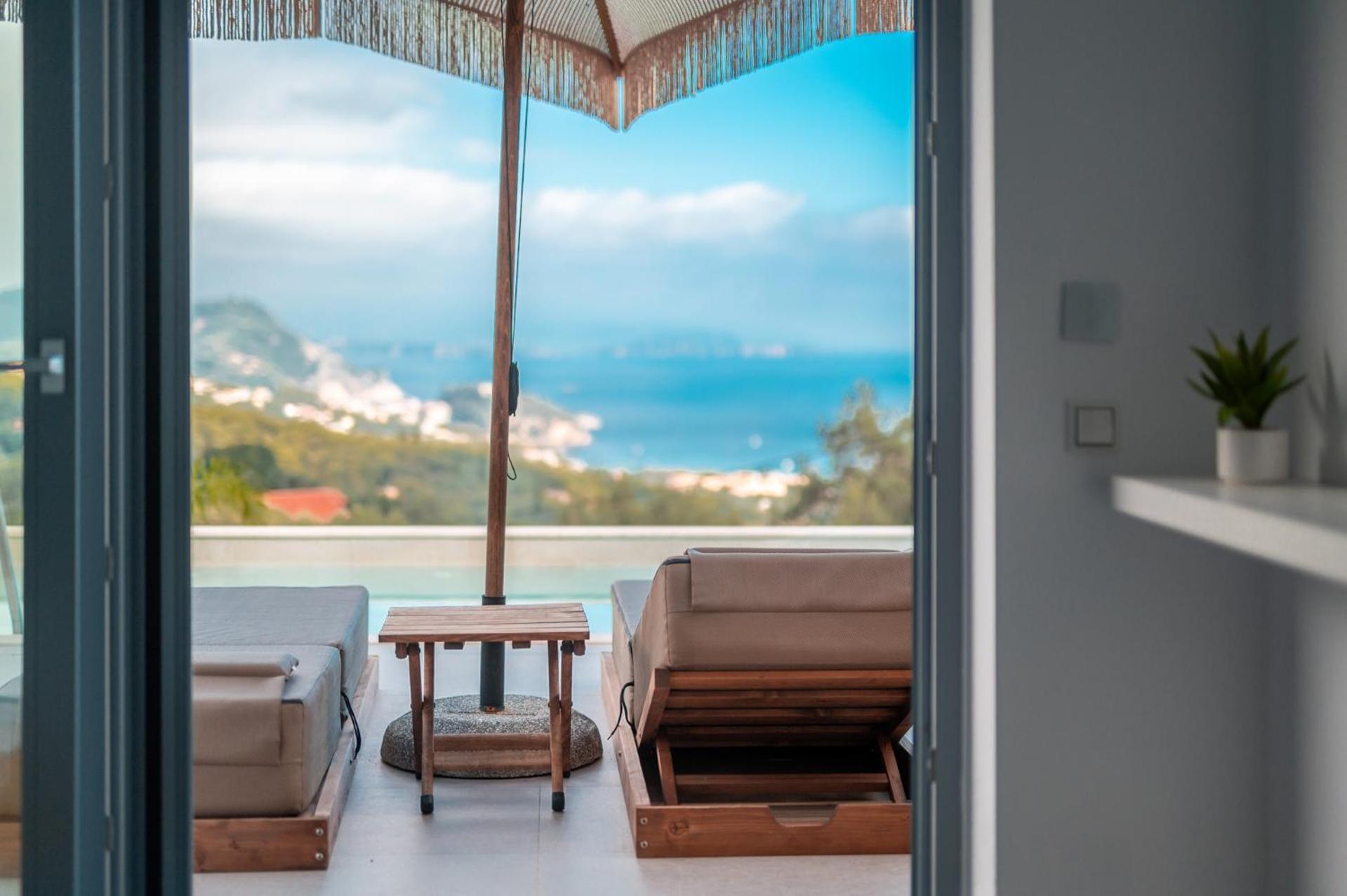 Goldeneye Luxury Villa *