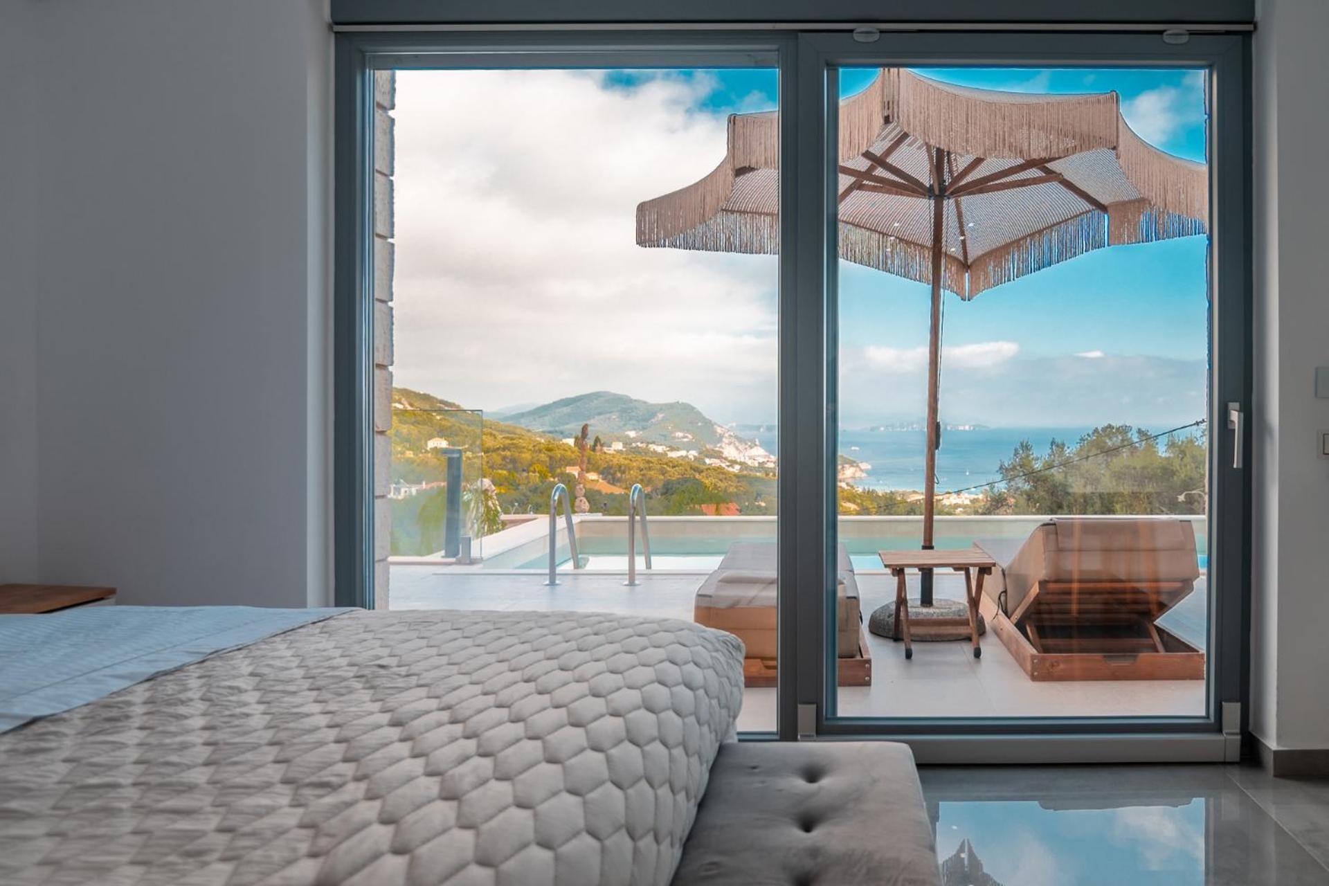 Goldeneye Luxury * Parga